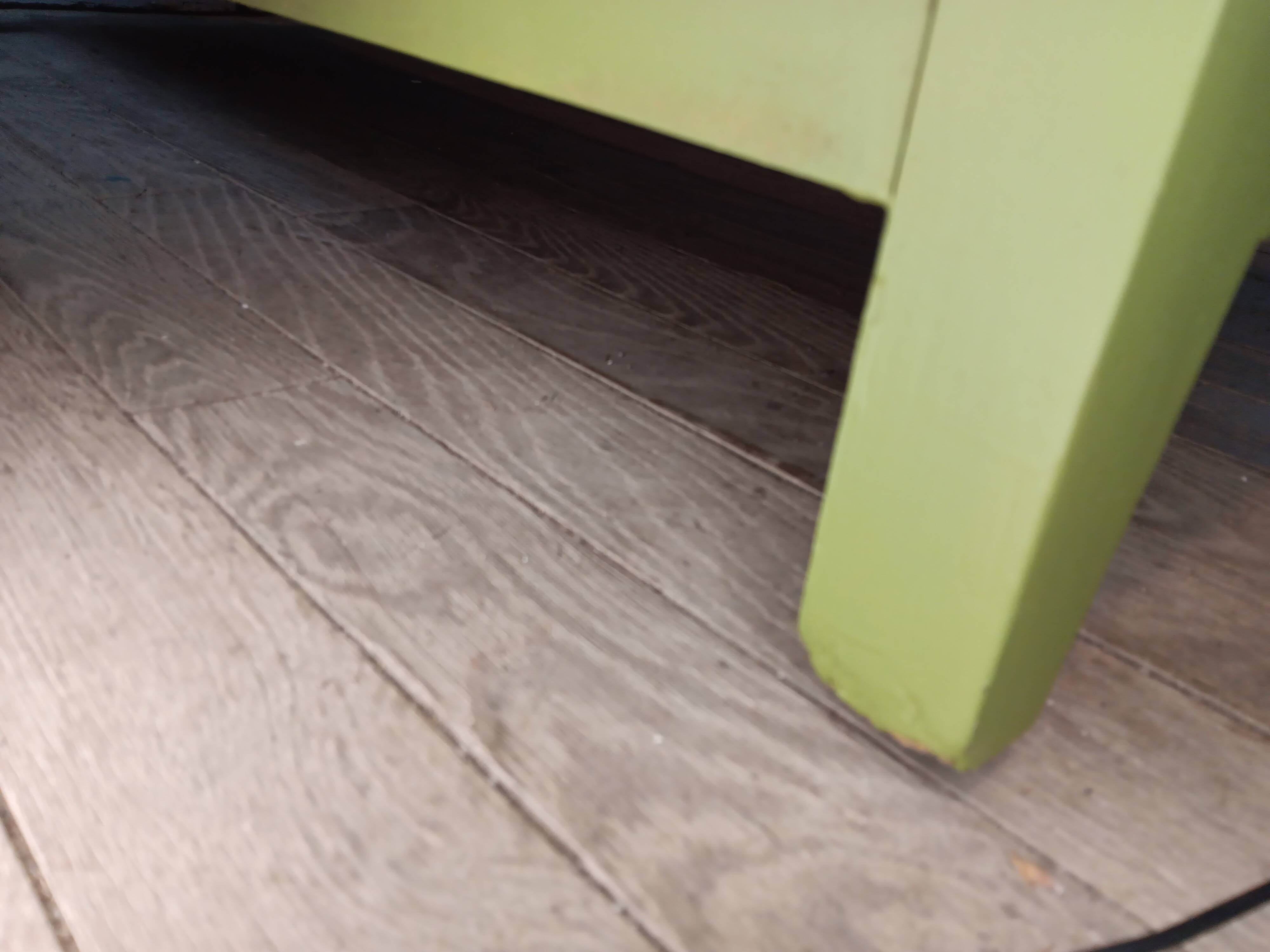 Green Parisian Buffet