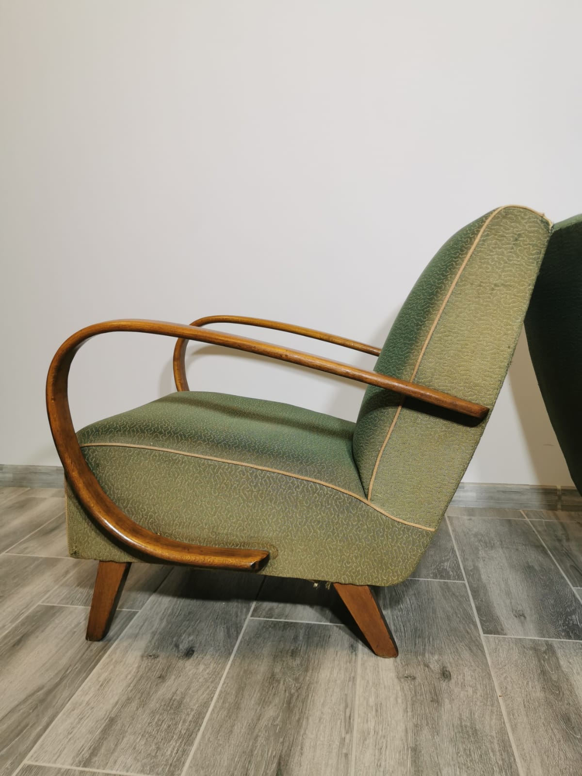 Fauteuils par Jindřich Halabala