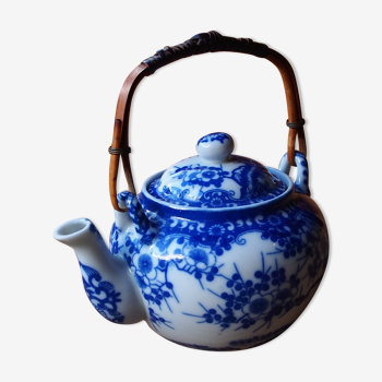 Japanese porcelain teapot from the 1950s