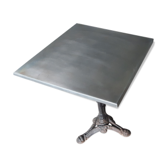 Bistro table with zinc top