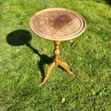 Wooden tripod side table/guéridon