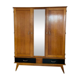 Two-tone compass foot wardrobe