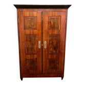 Armoire Biedermeier en cerisier, noyer, ébène et laiton, sud de l'Allemagne, années 1820.