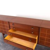 Buffet en teck du milieu du siècle par Rolf Rastad et Adolf Relling pour Gustav Bahus