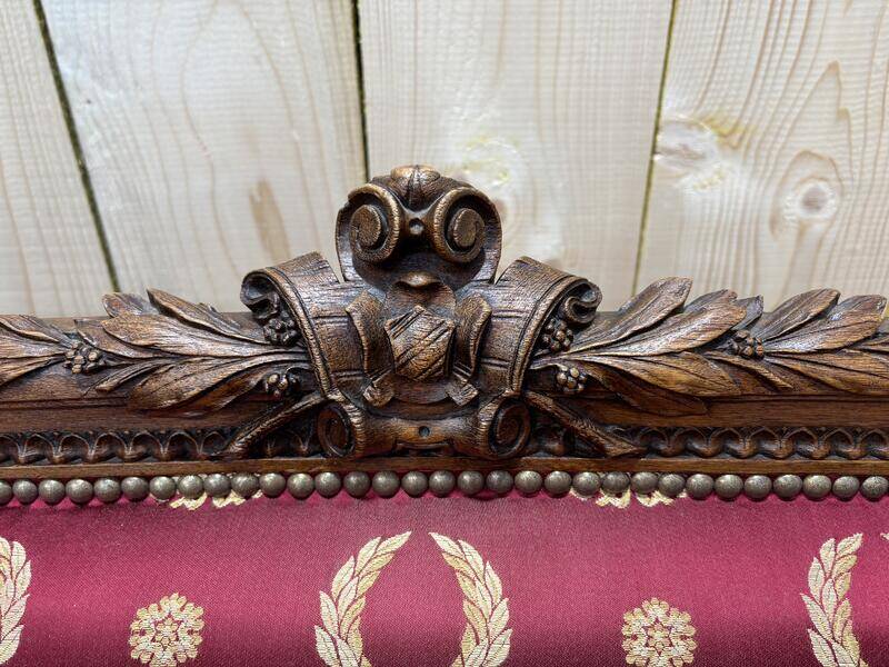 Banquette de style Louis XVI tissu bordeaux