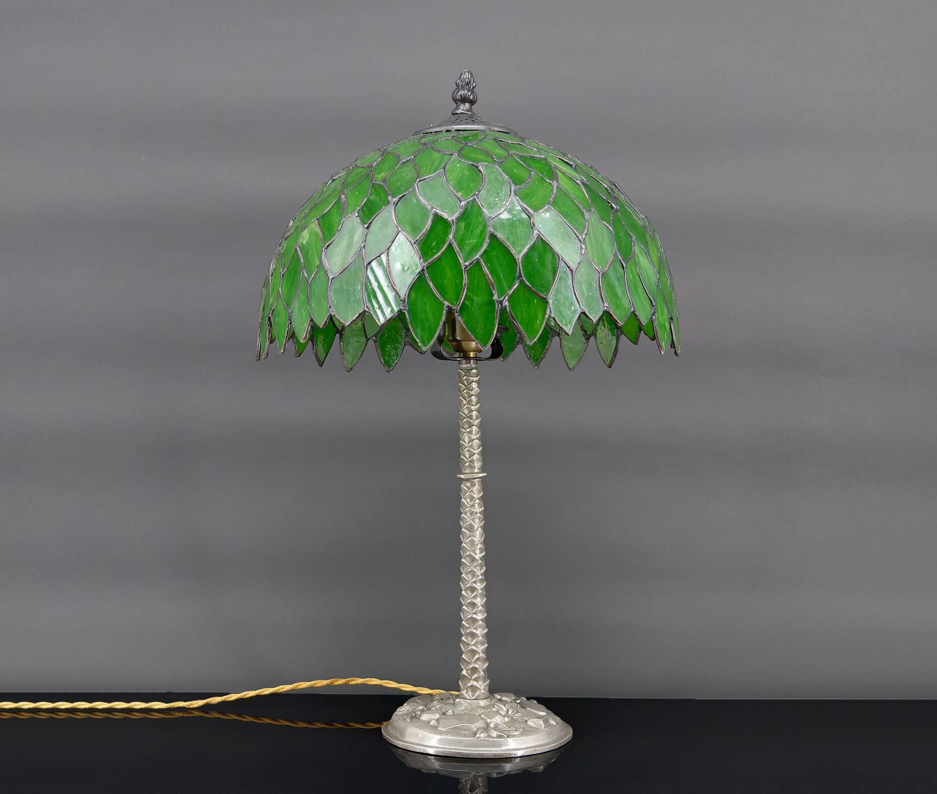 Palm lamp in silvered bronze and green stained glass foliage lampshade, Art Nouveau, 1900