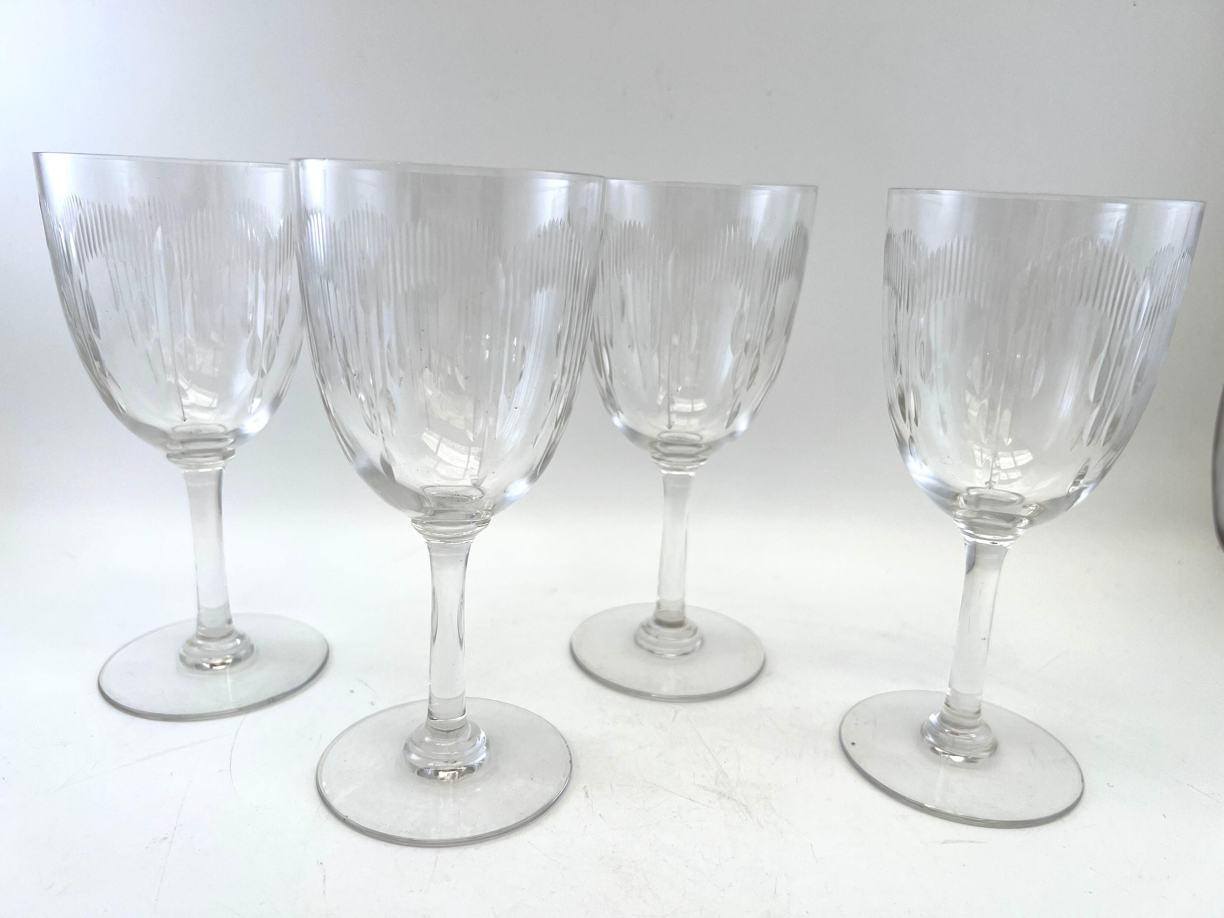 4 verres à vin cristal de Baccarat modèle Molière