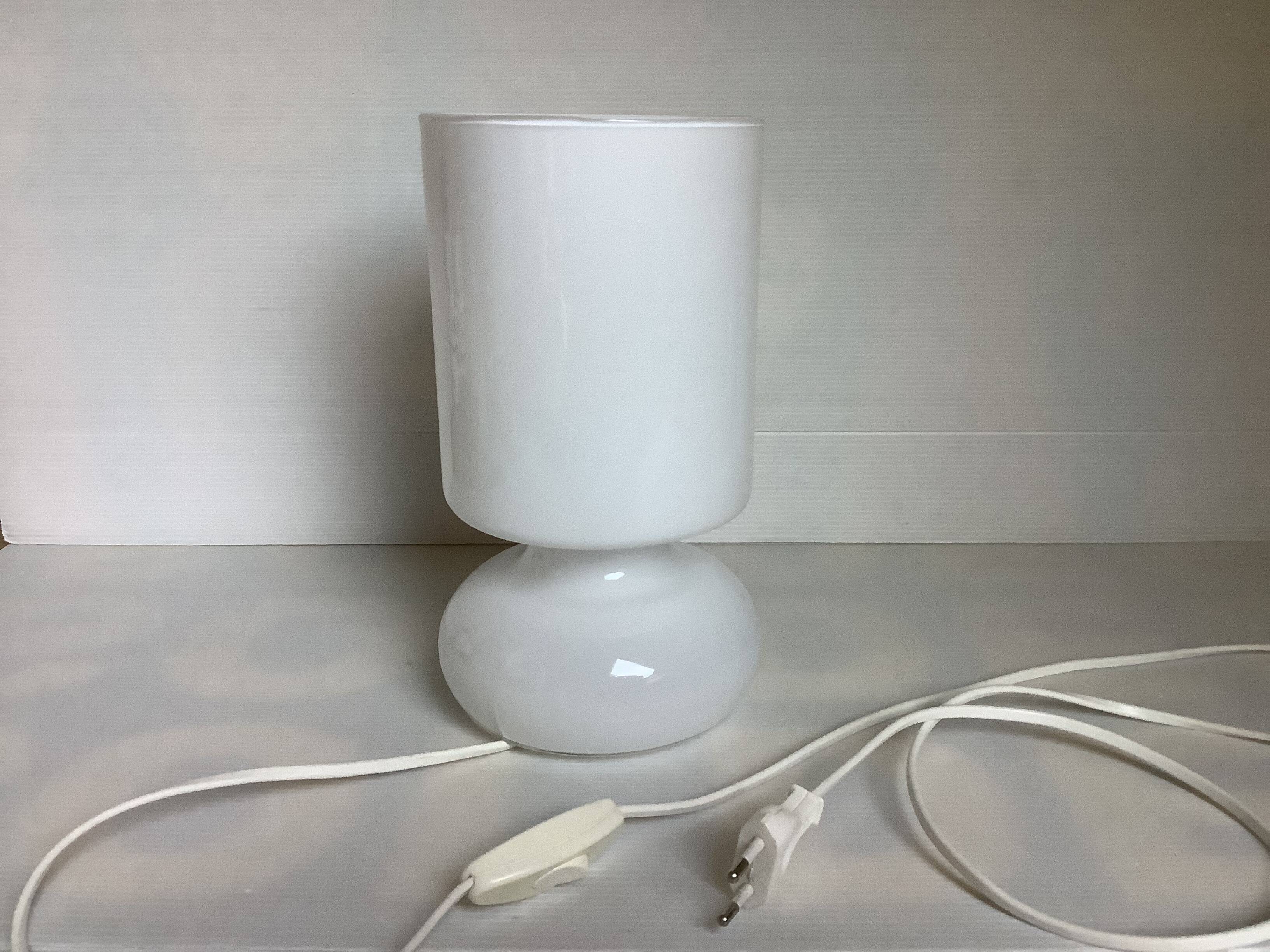 White glass paste lamp
