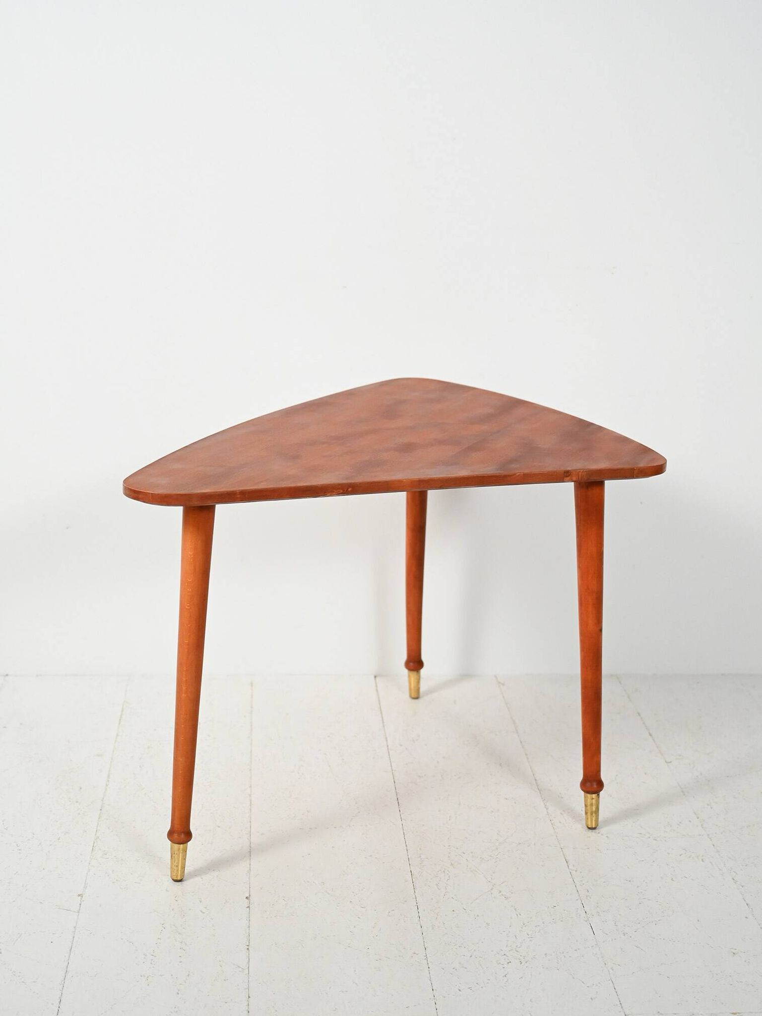 Table basse triangulaire scandinave des années soixante