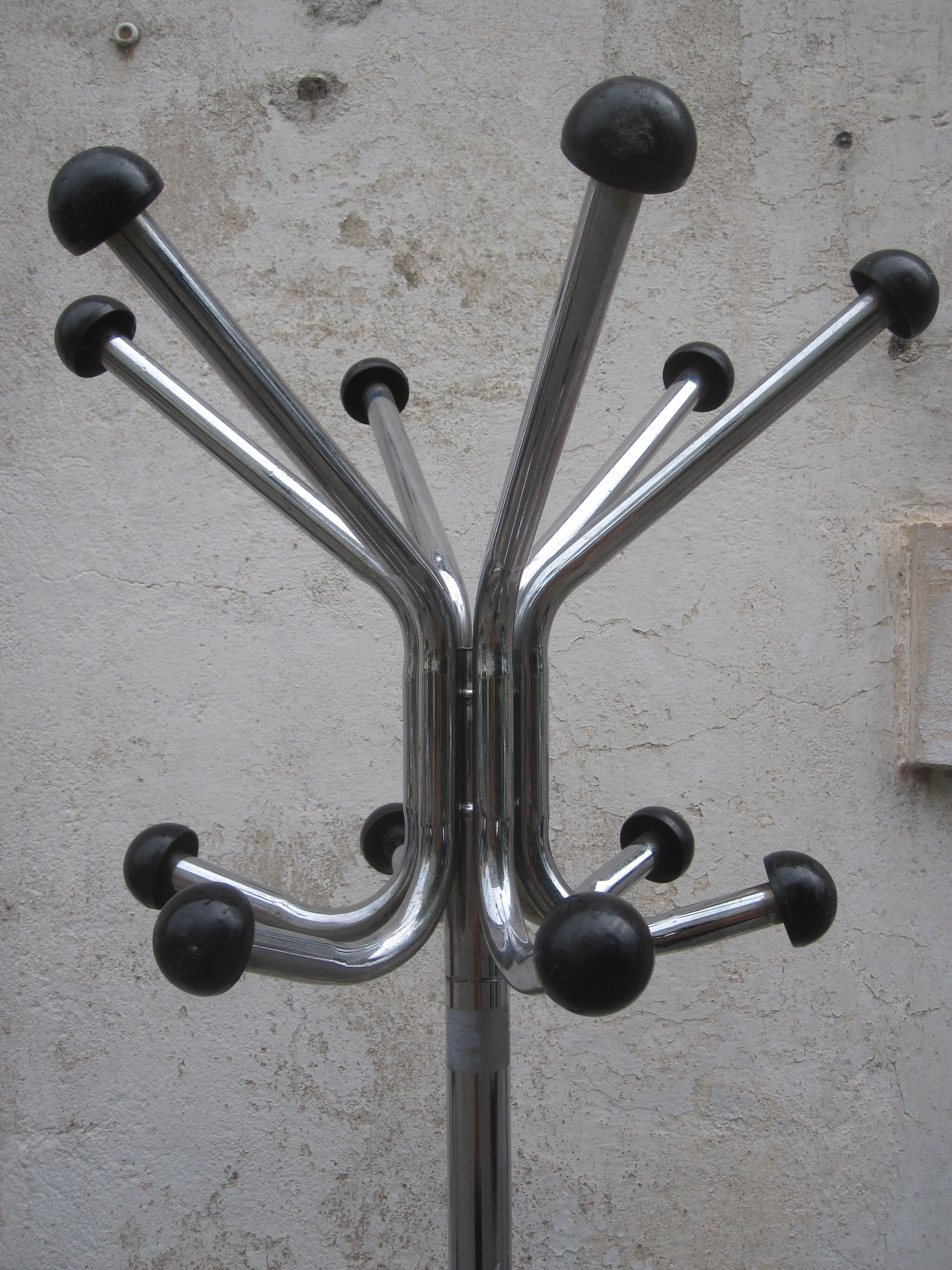 Coatrack chromed metal parrot