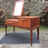 Vintage Scandinavian teak dressing table with 1 drawer 1 flap and its swivel mirror.