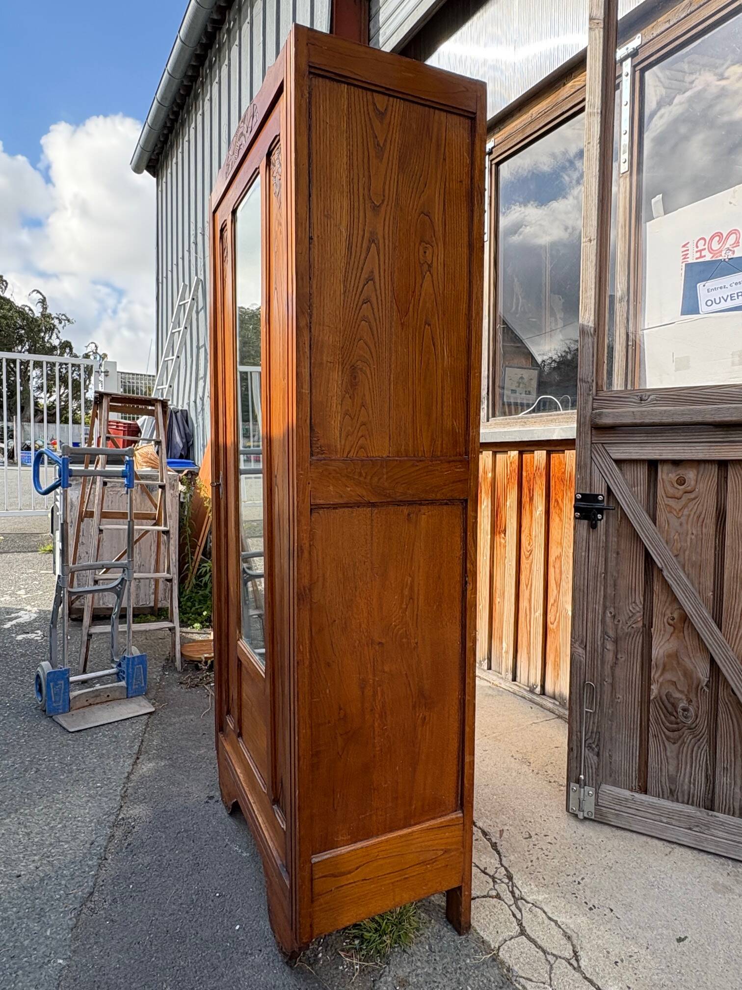/Art Deco wardrobe with mirror in carved solid oak from the 20s/30s