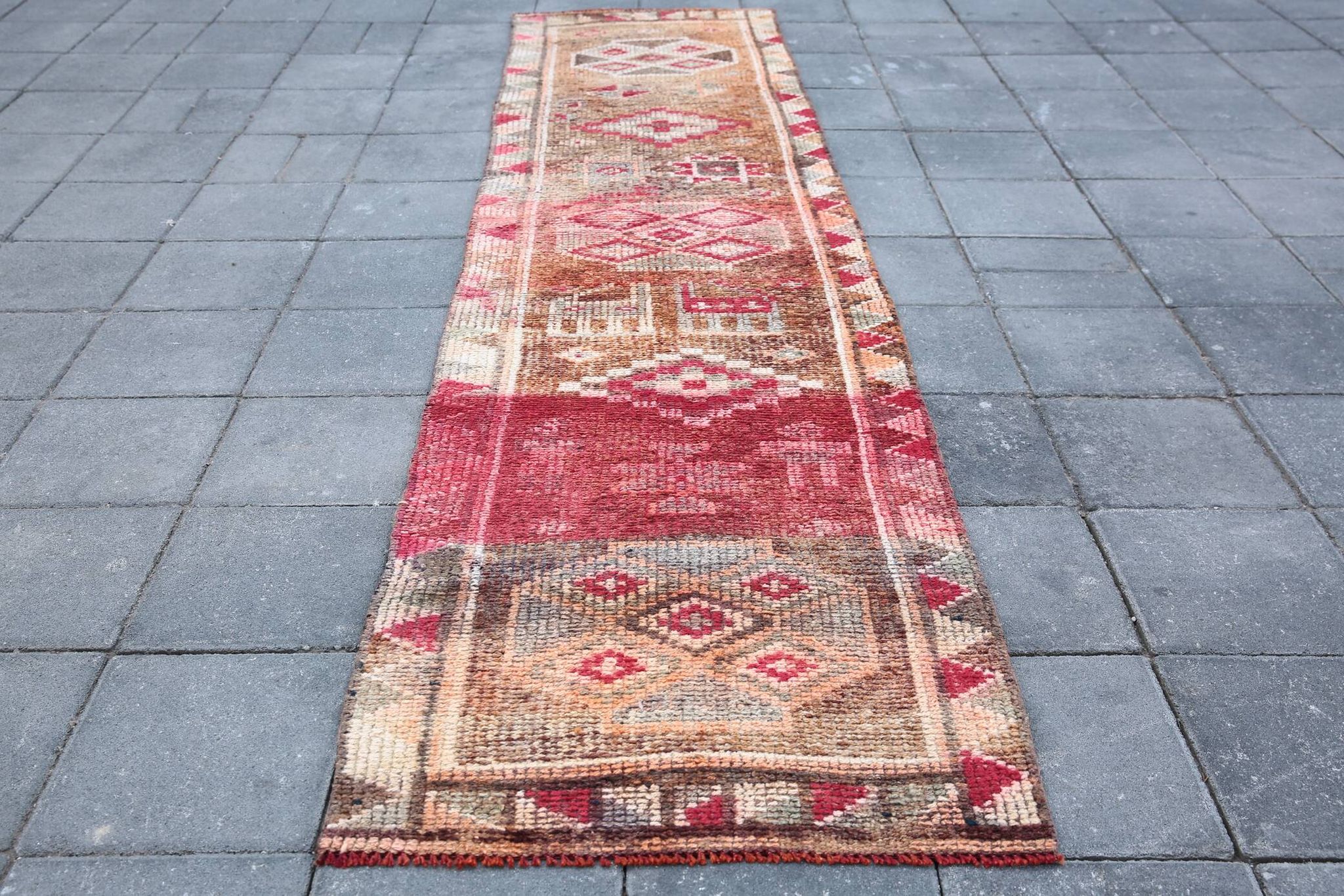 Tapis Couloir Tribal Vintage Rouge, Tapis Turc Géométrique, 75x313 Cm