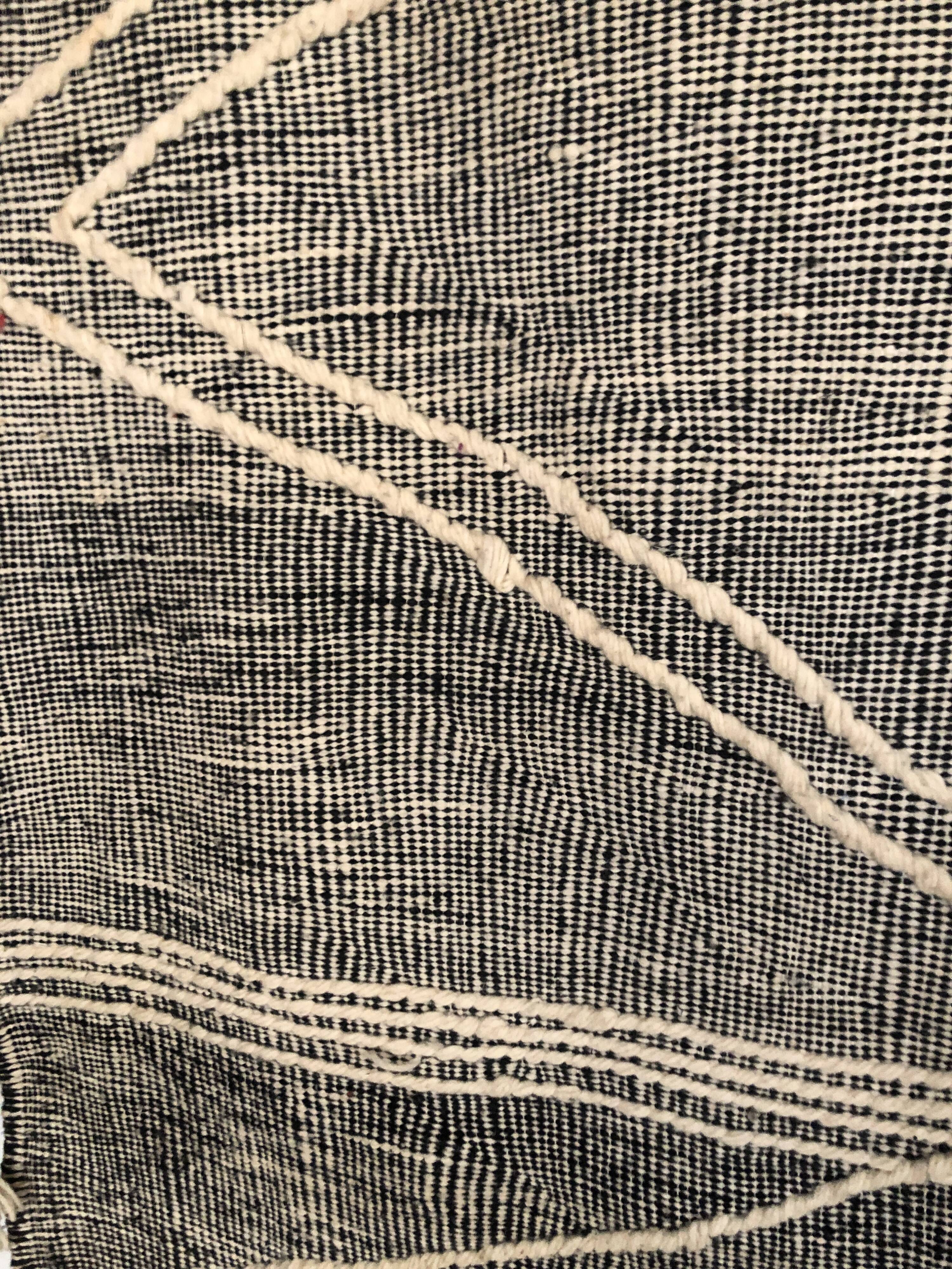 Moroccan Berber carpet Kilim Zanafi black and white 3,36X2.10m