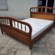 Lit style Louis XV en merisier