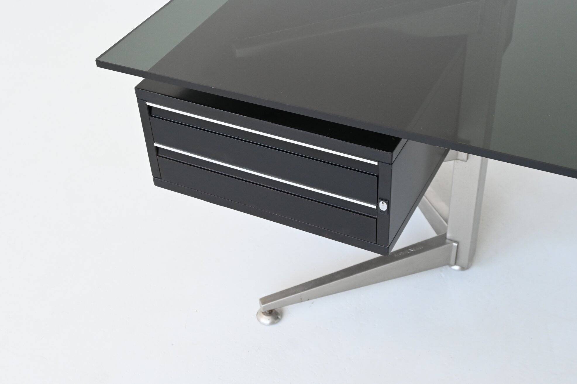 Bureau d'angle exécutif Abbondinterni en acajou et verre, Italie, 1970