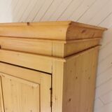Armoire pin