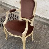 Louis XV cabriolet armchair in solid wood, beige and velvet fabric.