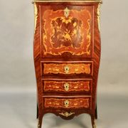 Secrétaire de dame marqueté galbé de style Louis XV