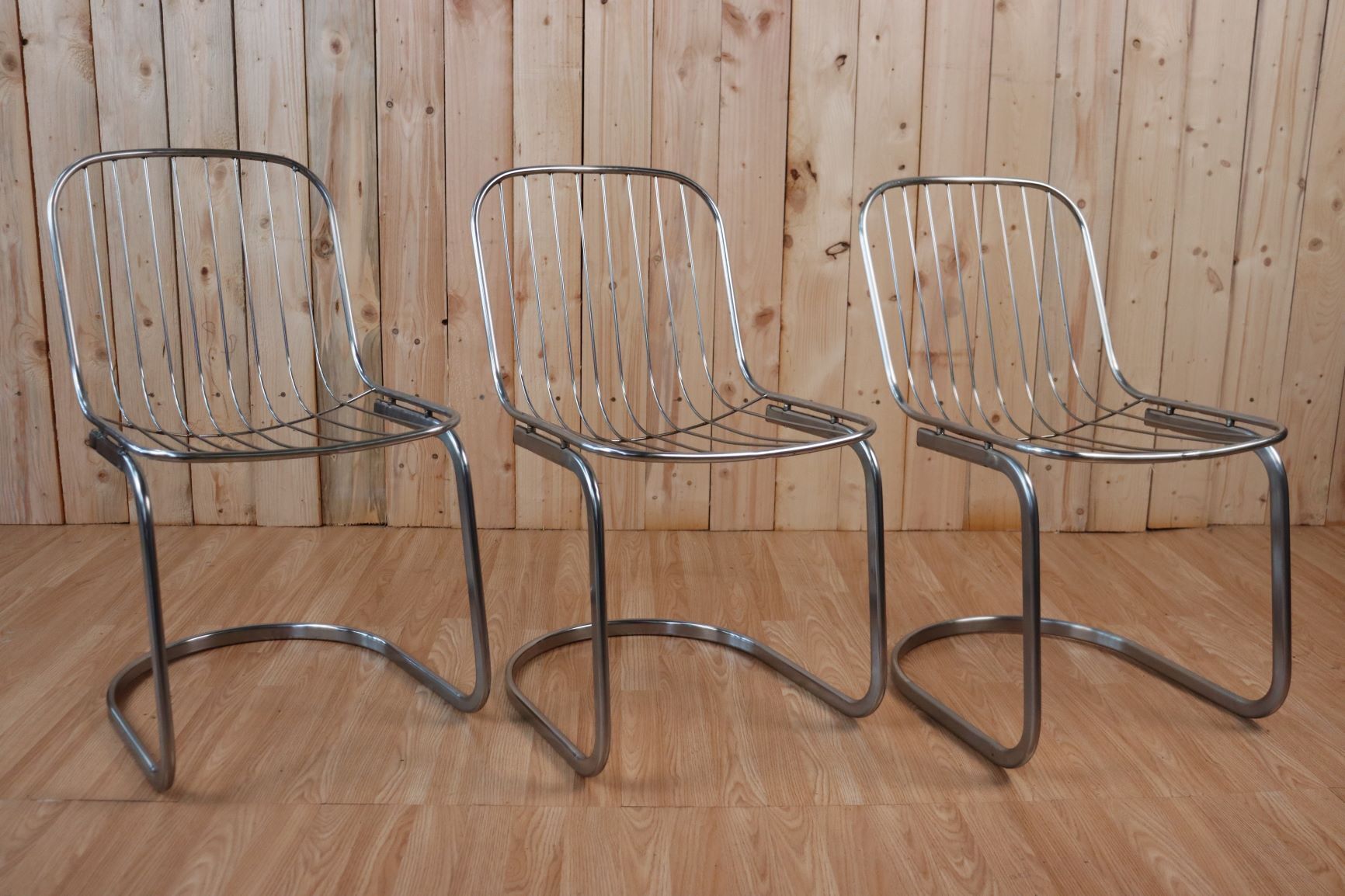 Series of 6 tubular steel chairs