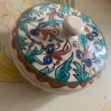 Glazed ceramic bonbonnière, hand-painted floral decoration.