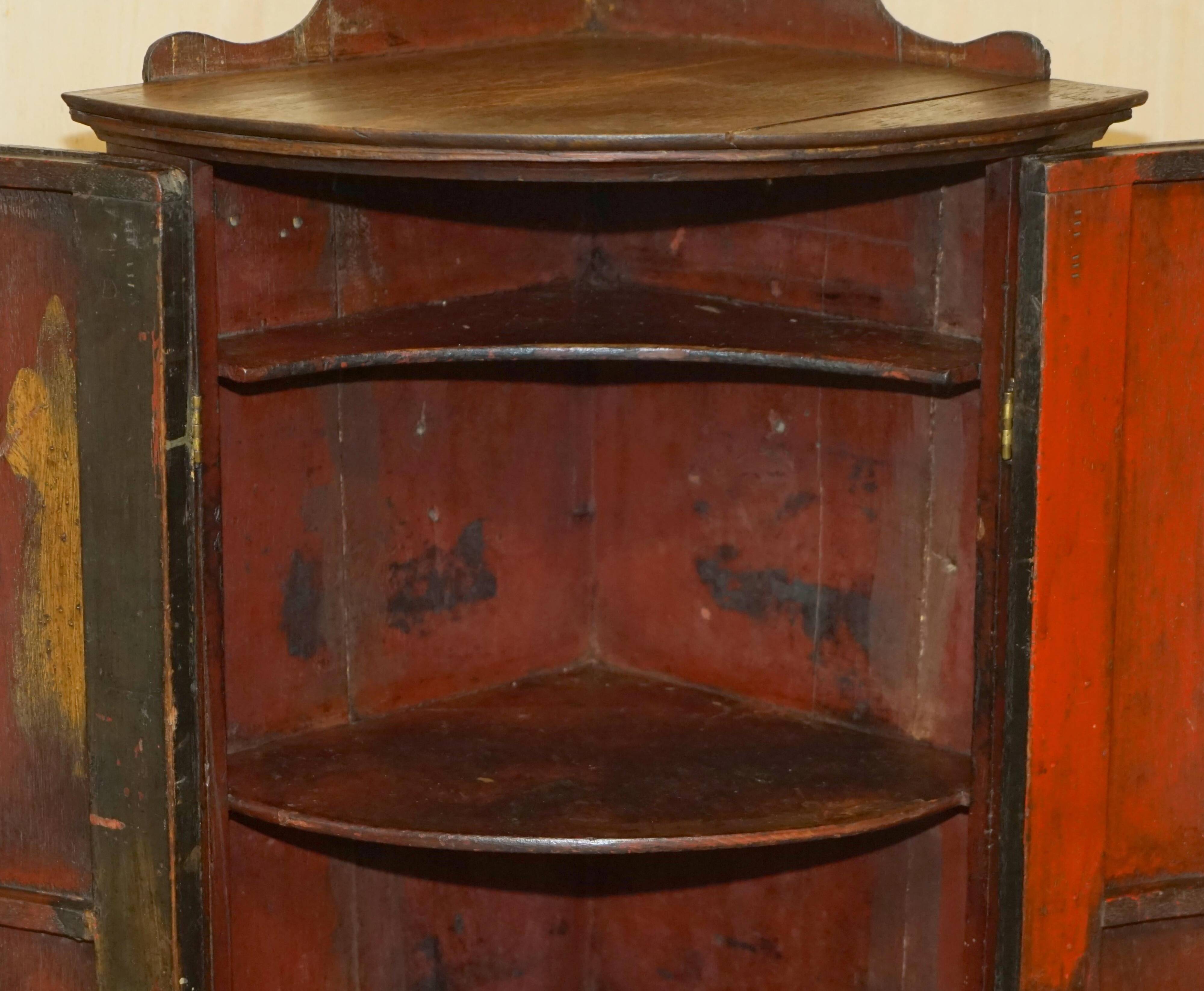 Pair of polychrome corner cabinets George I circa 1700