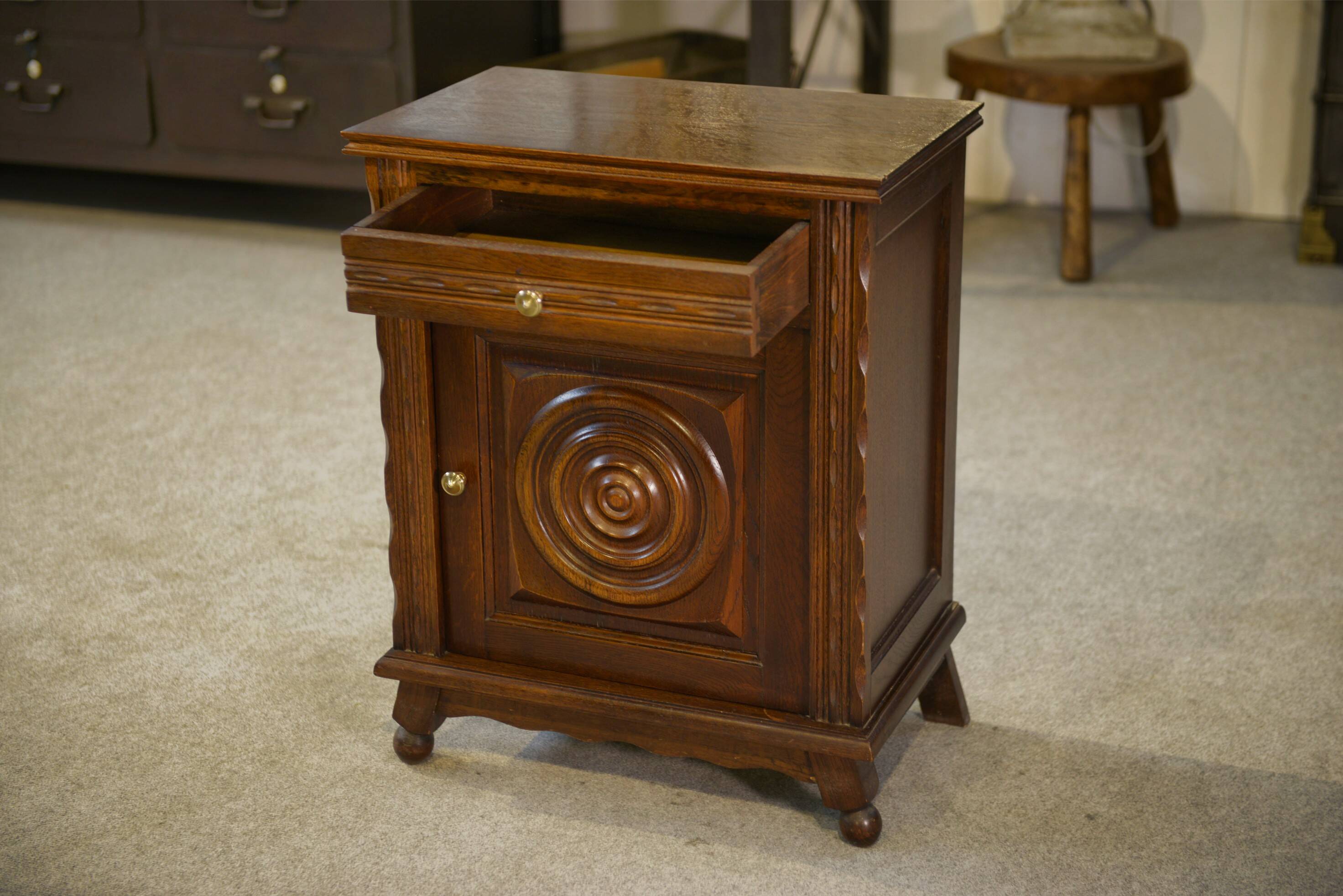 Brutalist bedside table/occasional furniture in oak from the 1960s.