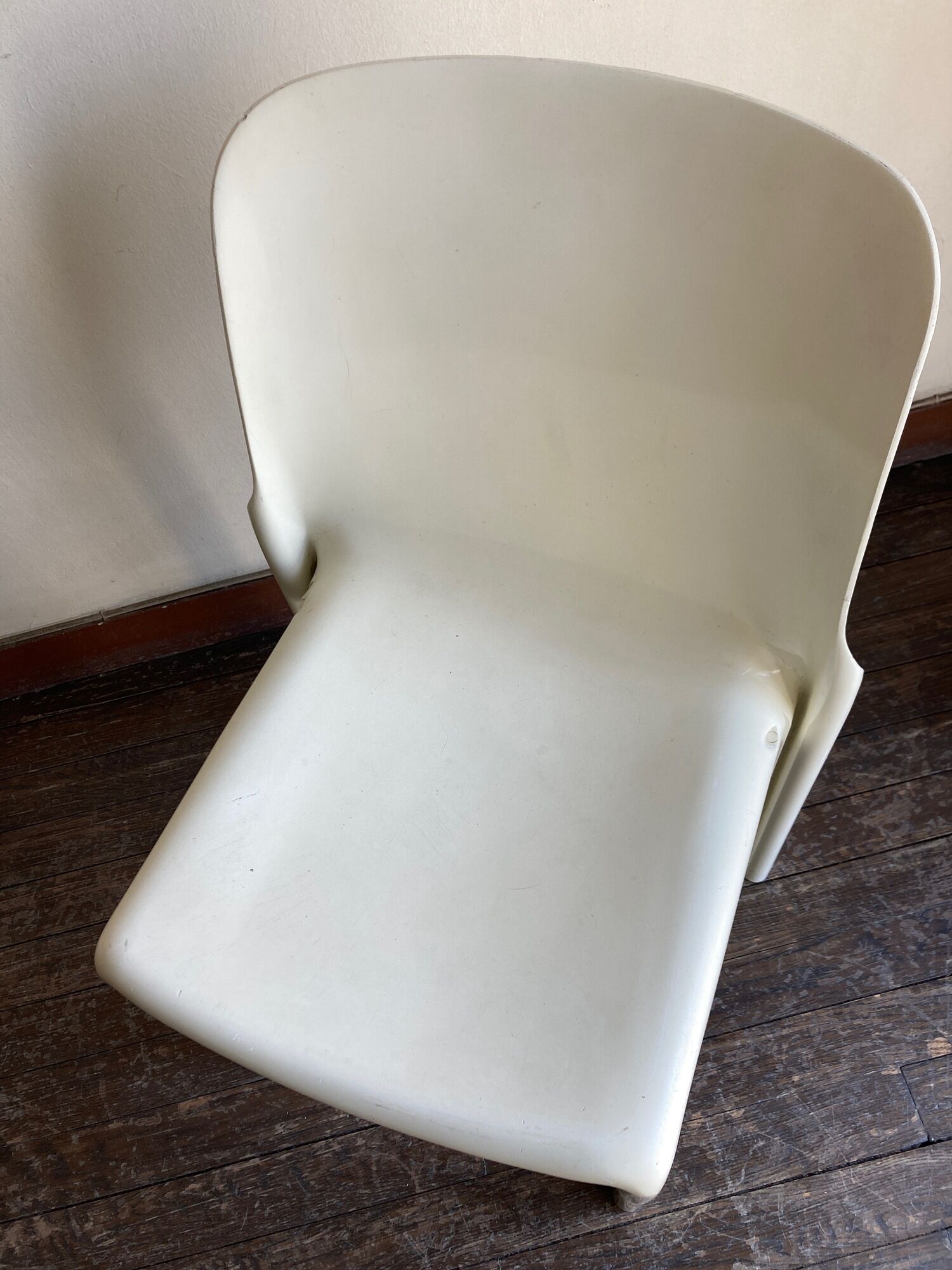 Selene Vico Magistretti chair for Artemide 1968 Italian design