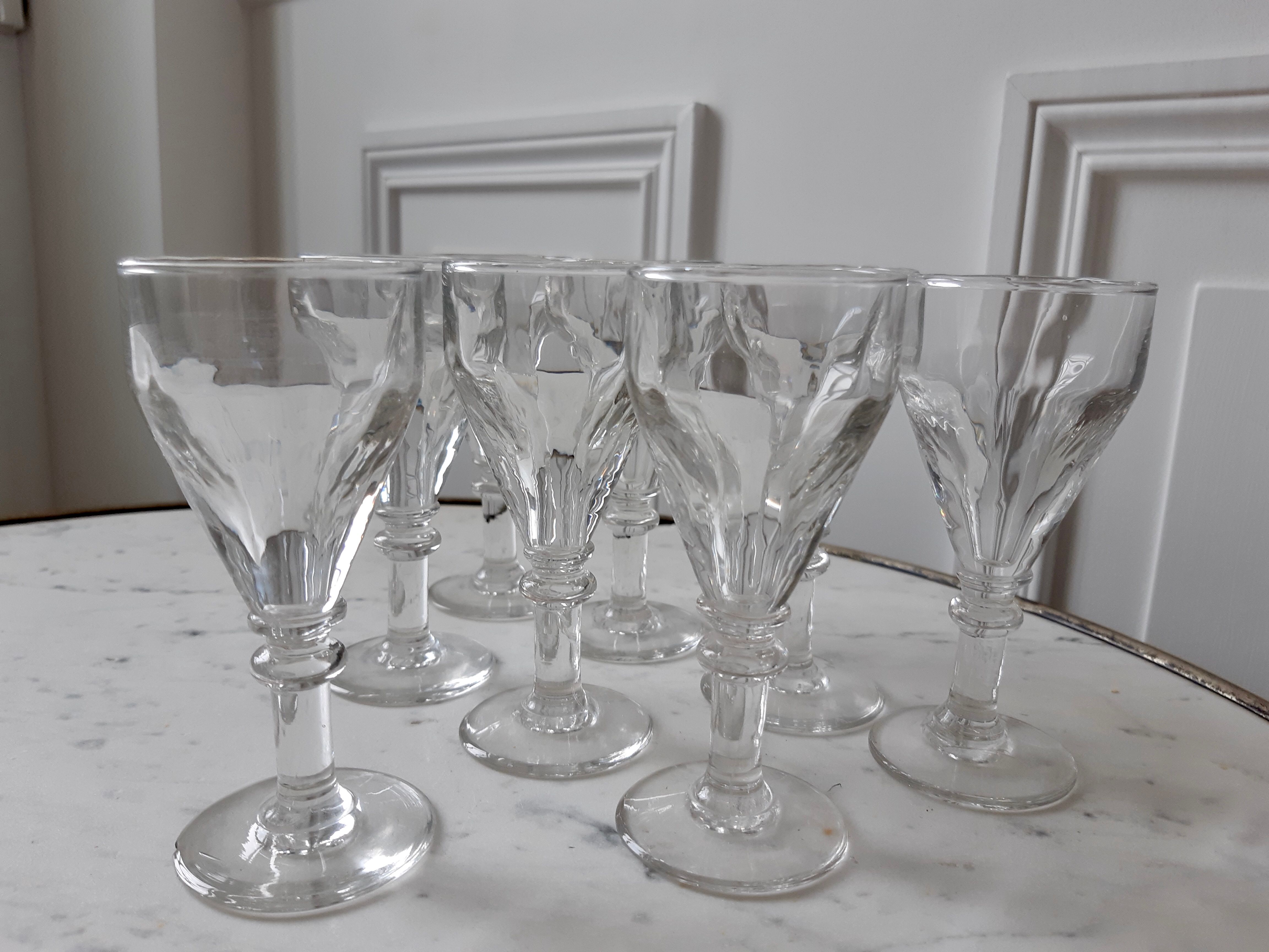 Lot of 8 glasses to digestive 20s