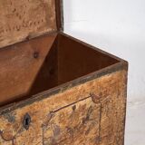 Ancien coffre en bois massif doré daté de 1846 #86
