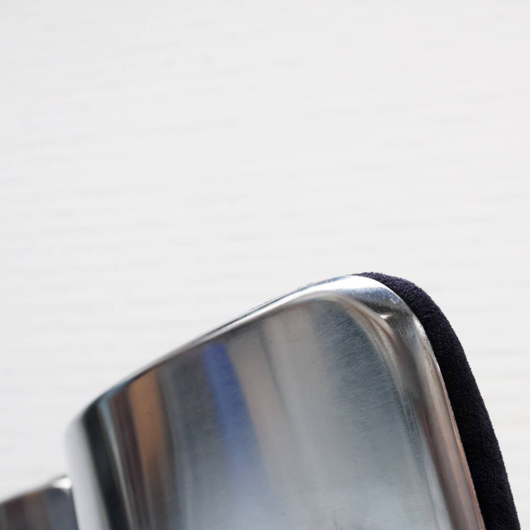 Lot de 4 chaises argentées Eero Aarnio