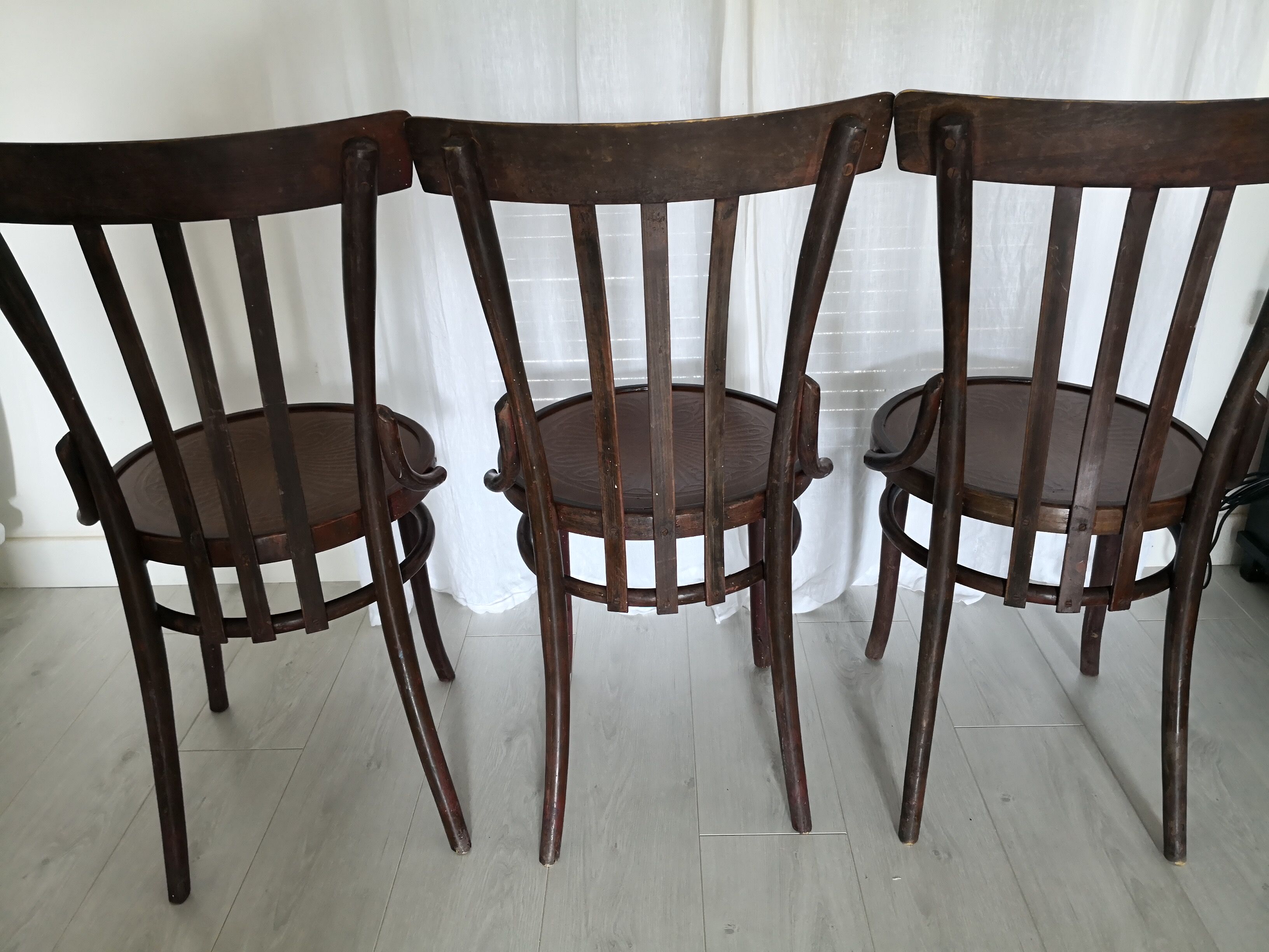 Set 5 bistro chairs