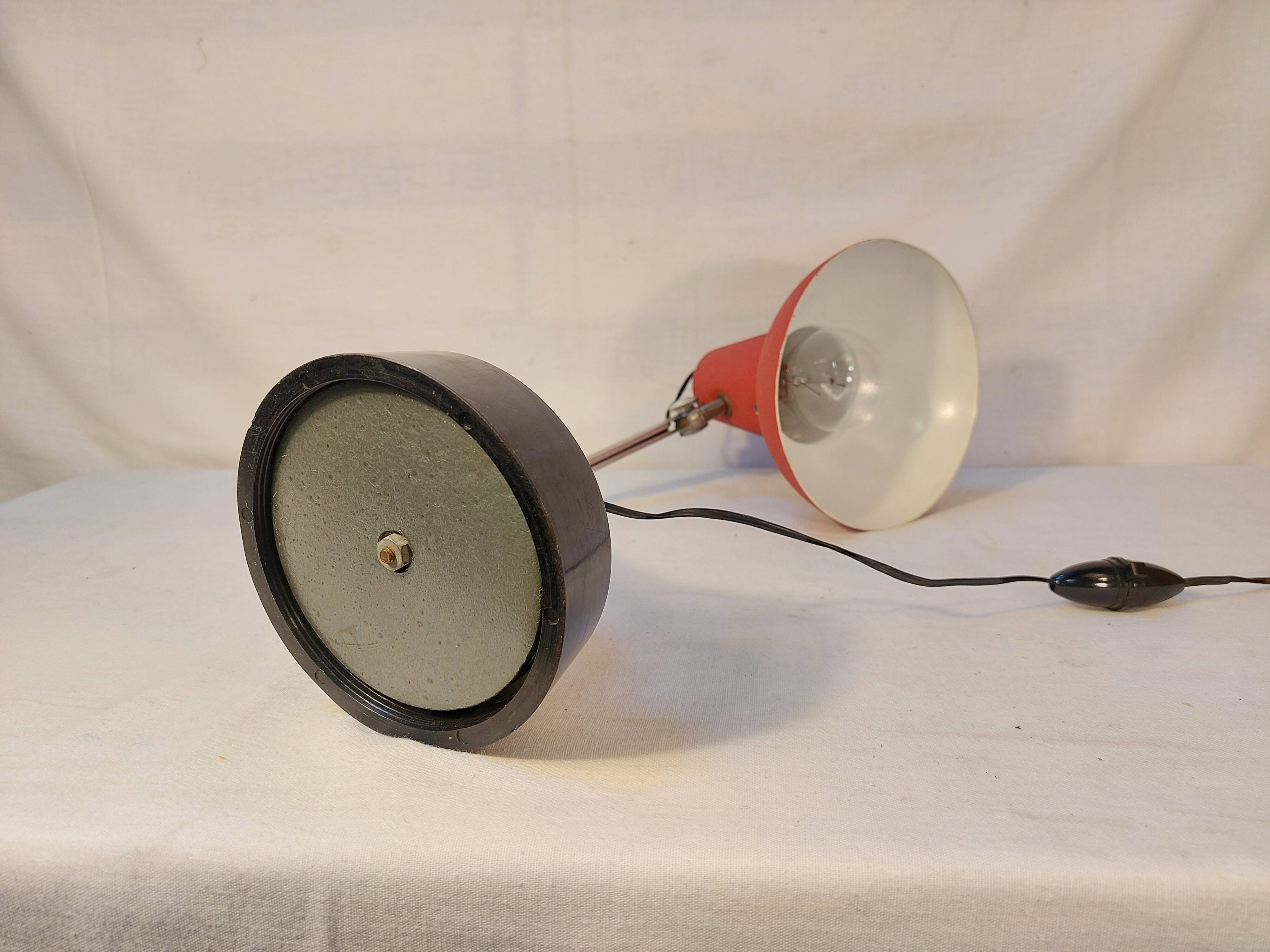 Vintage red articulated desk lamp - 70s/80s