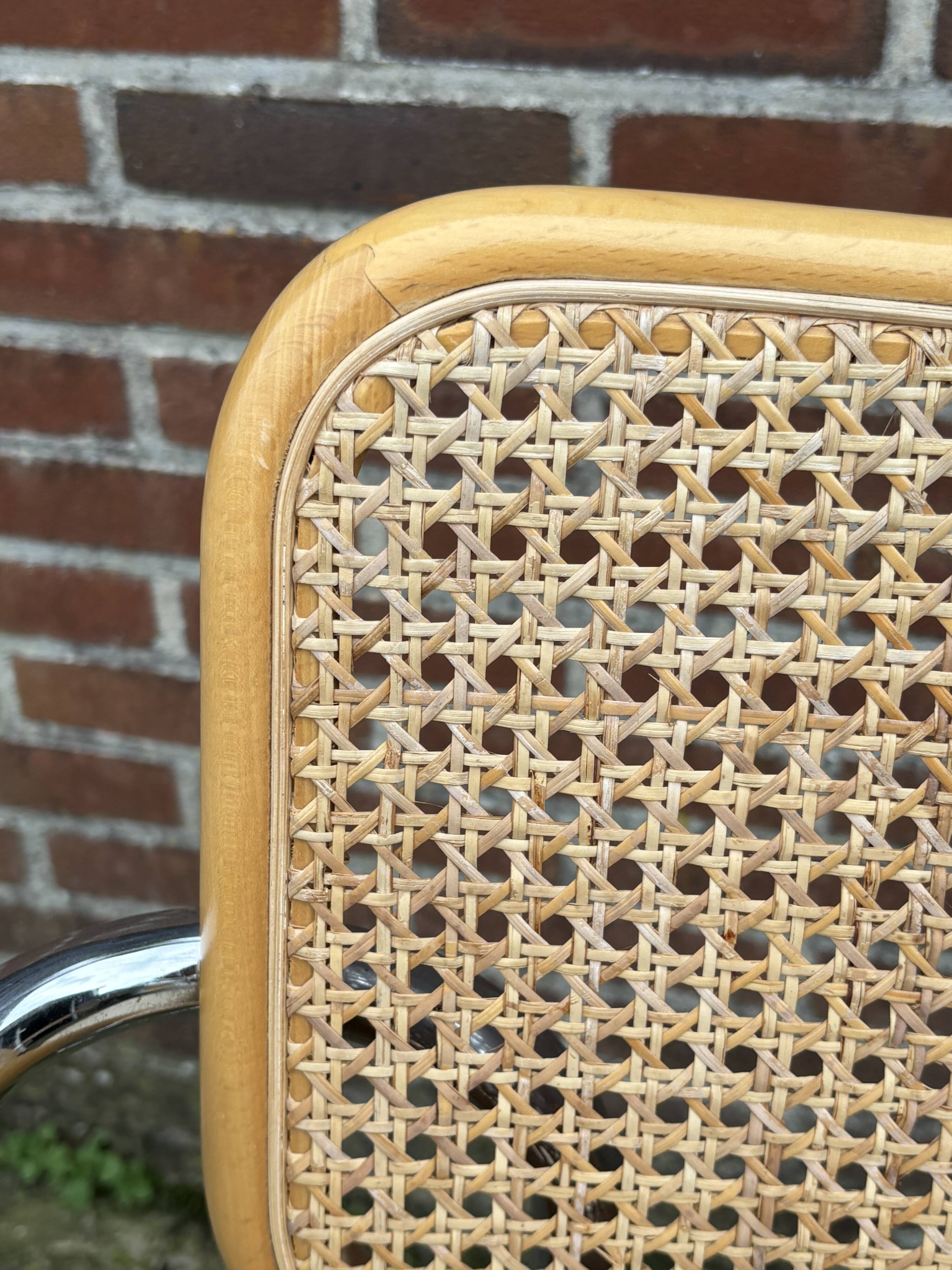 Set of 4 Cesca chairs model B64 with armrests Cesca Marcel breuer design