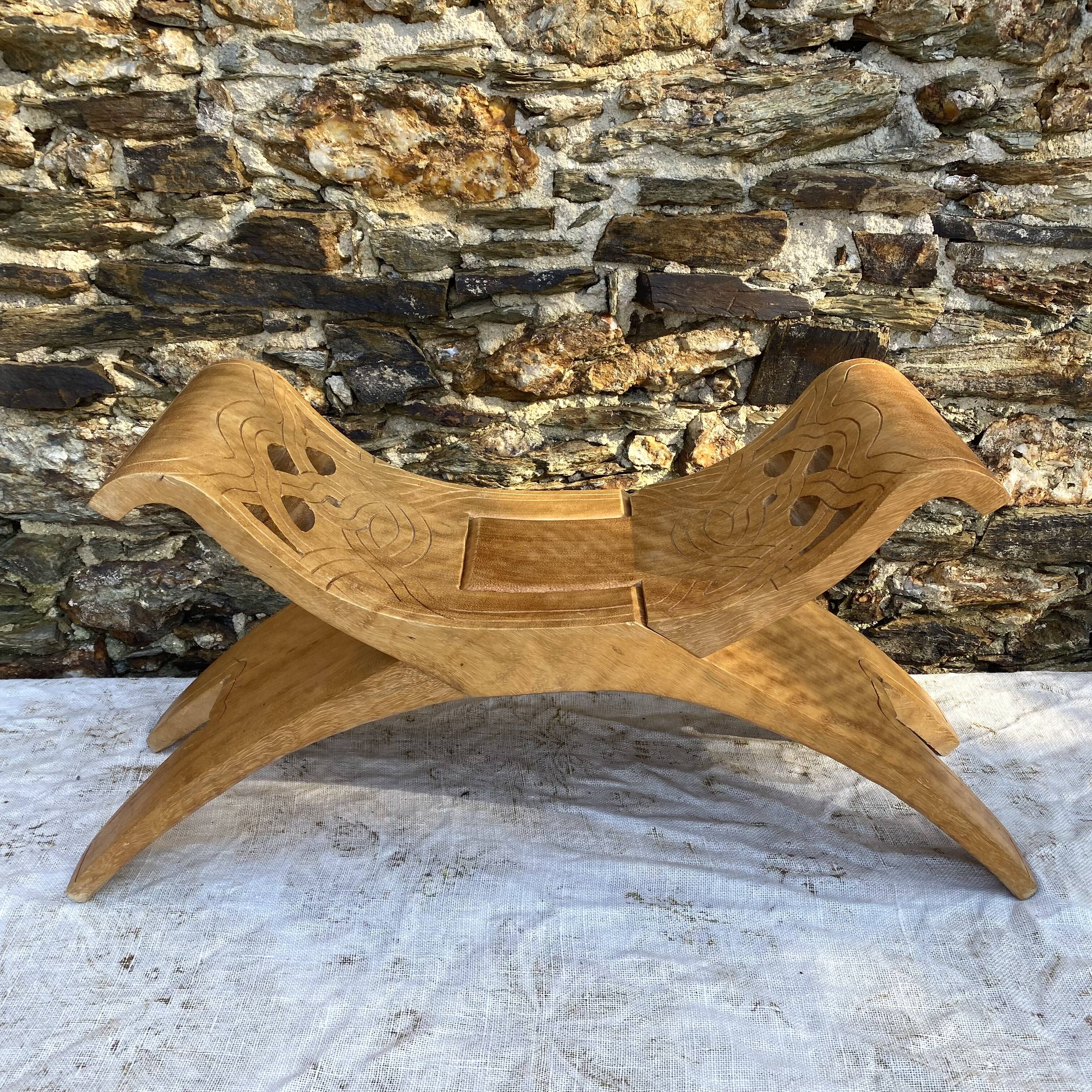 Carved folding stool, Saramaca craftsmanship (Guyana)