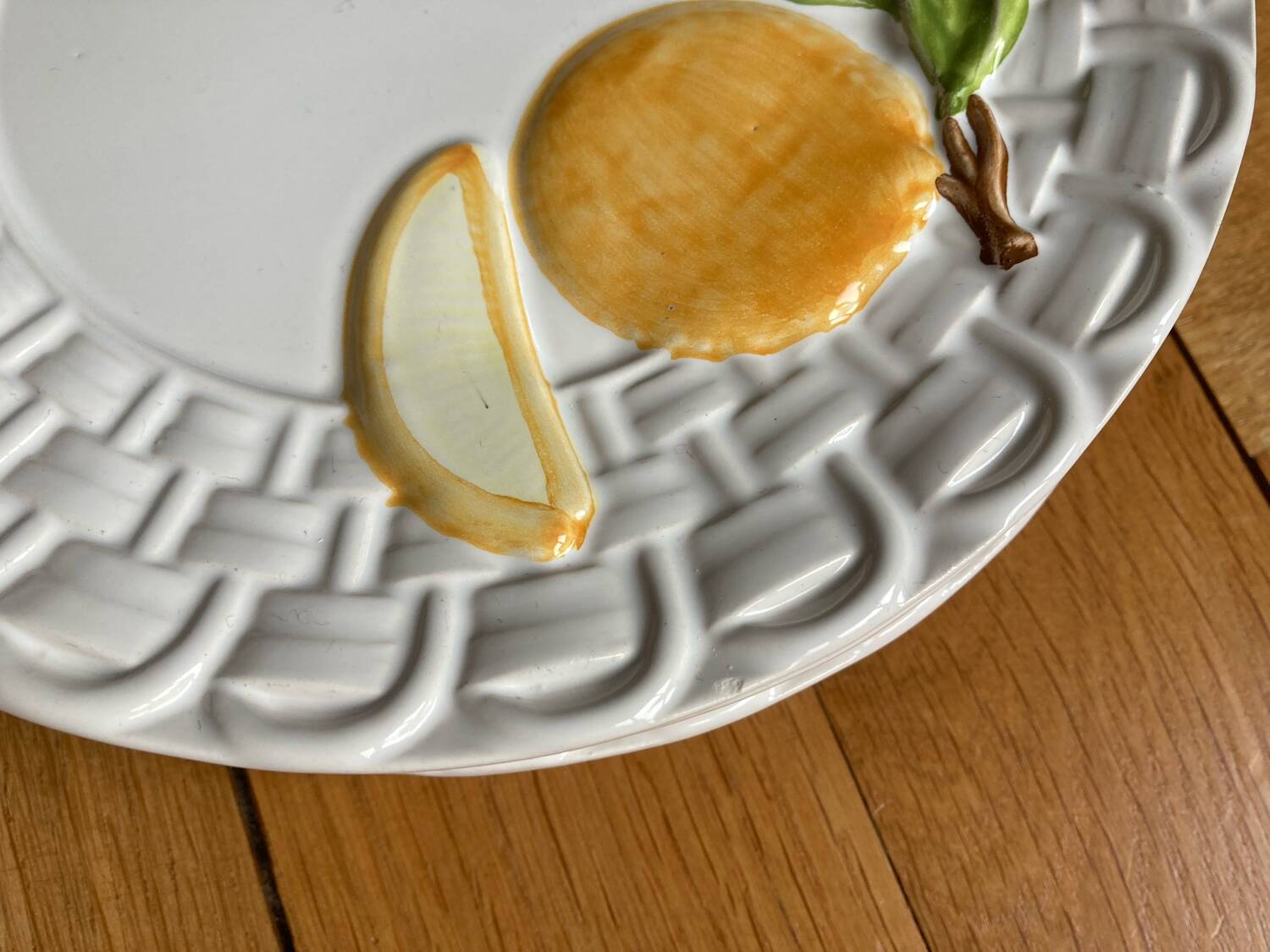 Fruit barbotine dessert plates