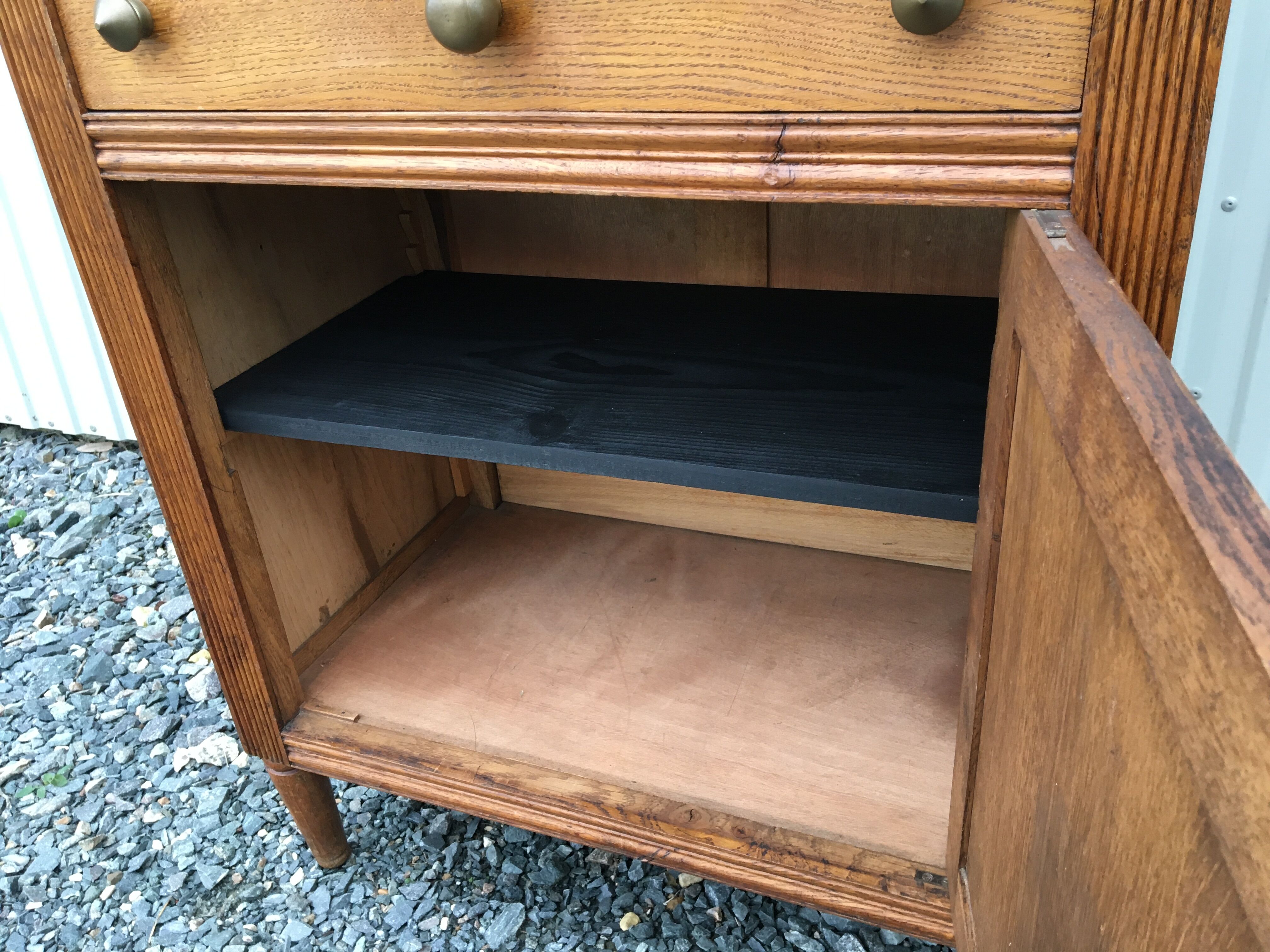 Showcase cabinet from 1920