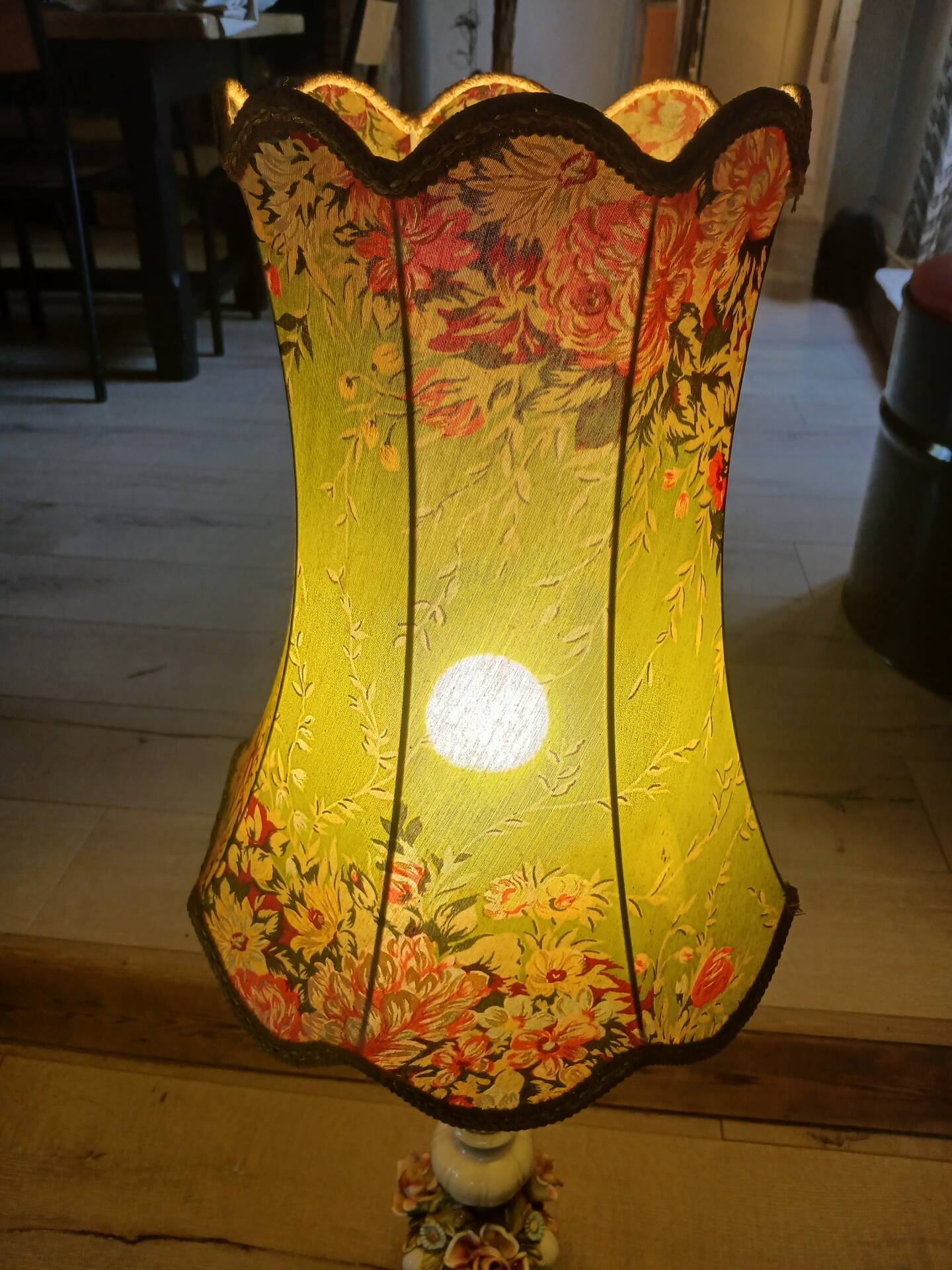 Antique lamp in Italian ceramic