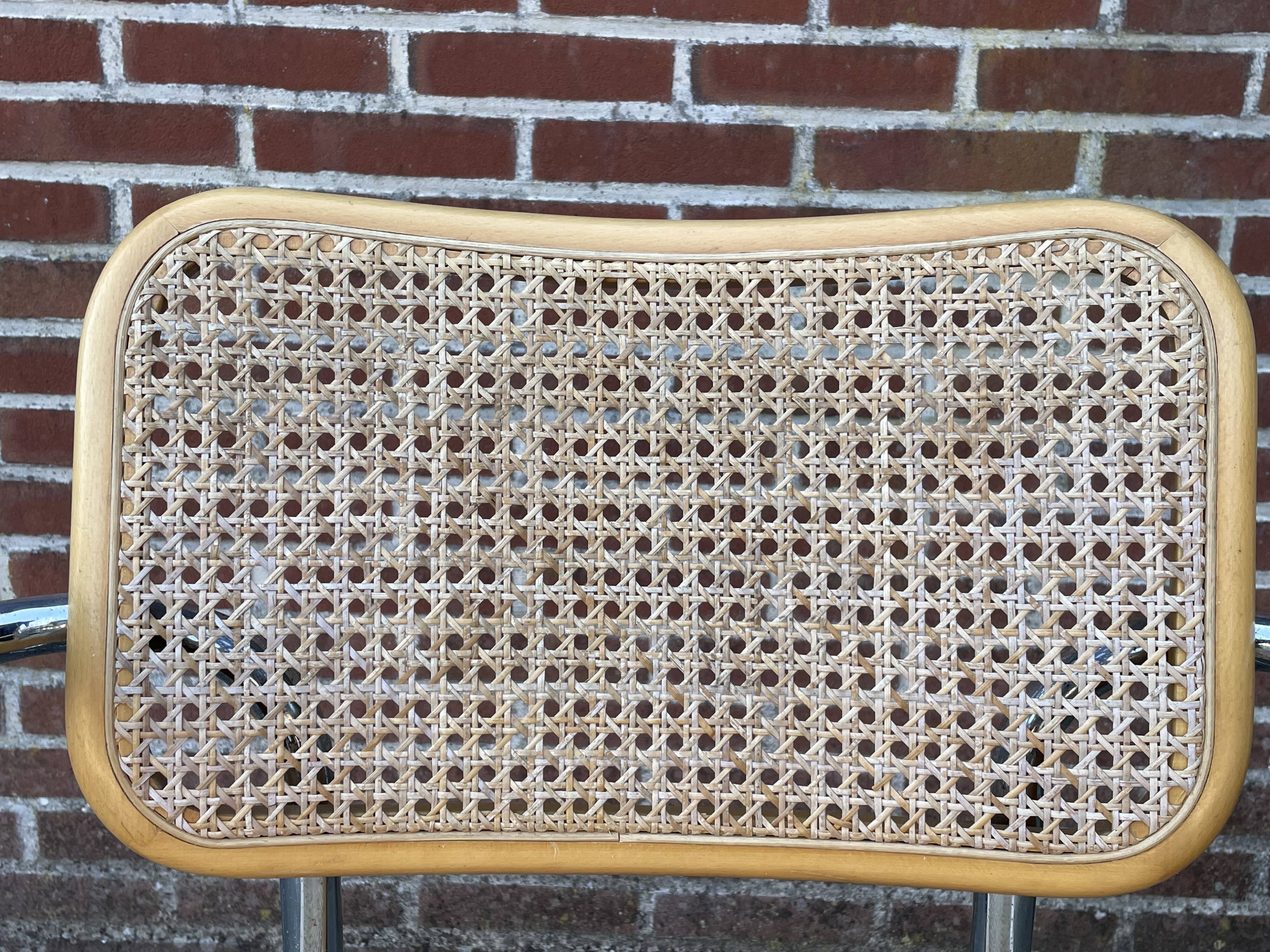 Cesca chair B64 with armrests by Marcel Breuer Design