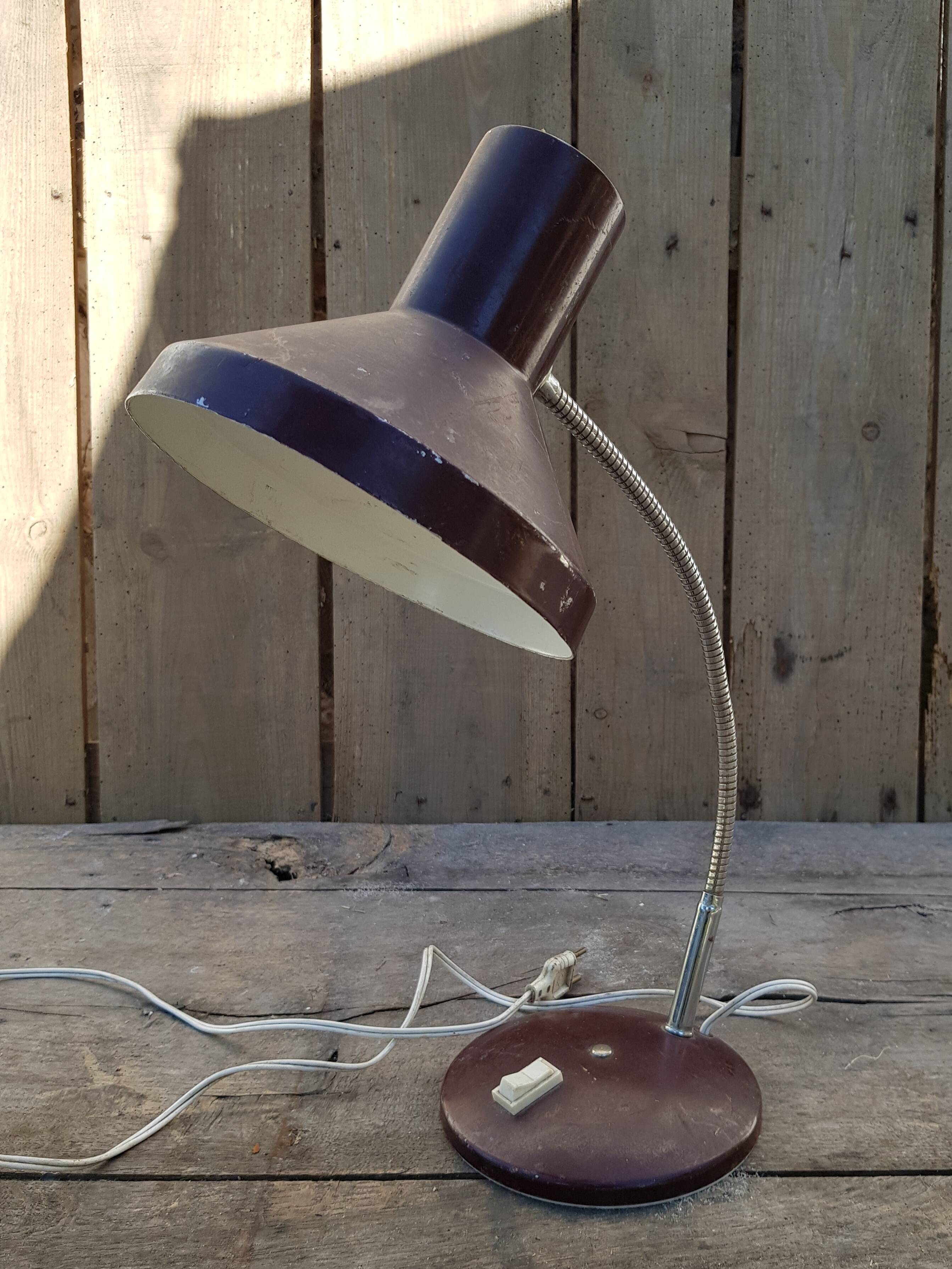1970 articulated desk lamp