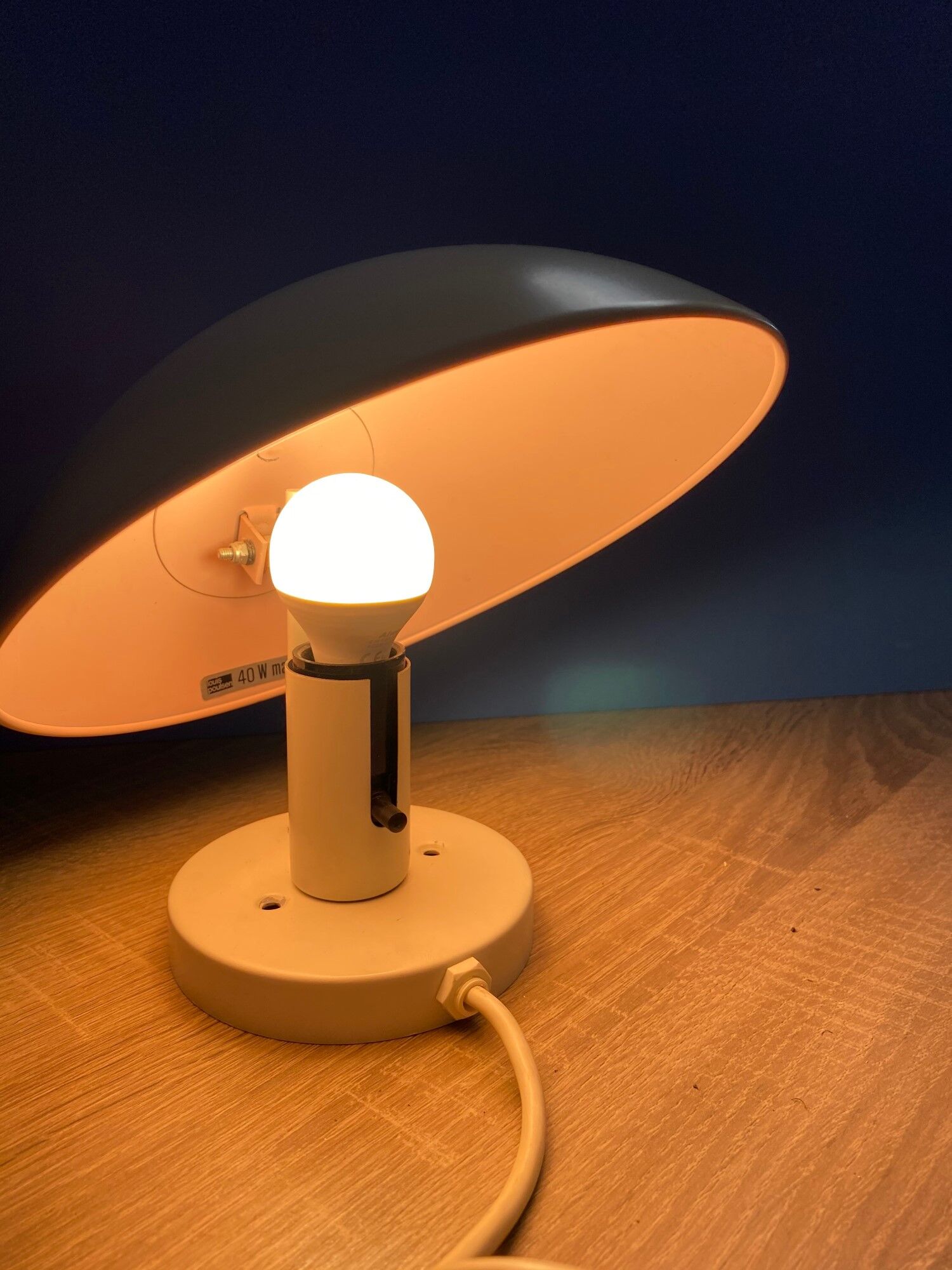 Poul Henningsen hat wall lamp