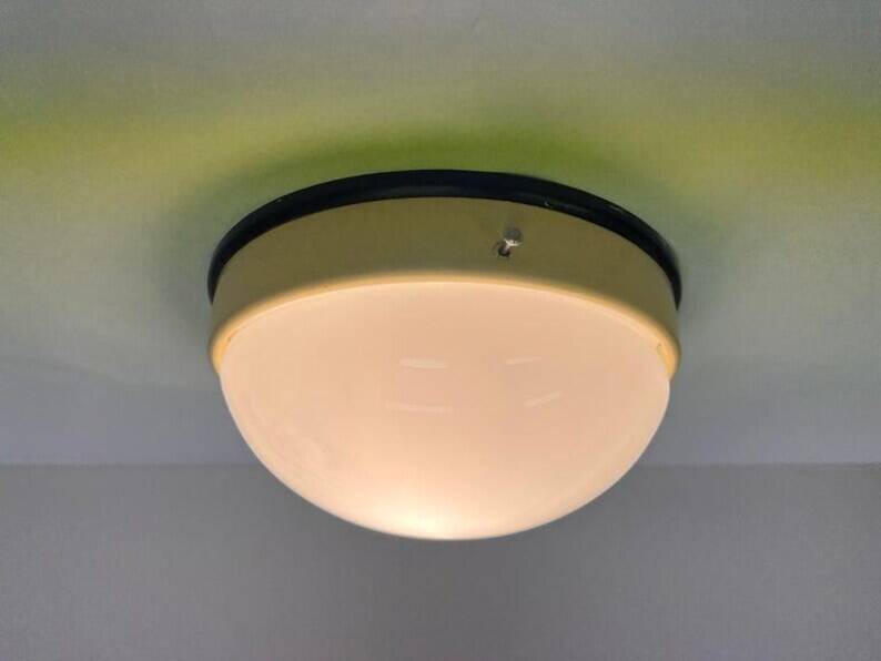 Petit plafonnier en bakélite Bauhaus ou lampe murale - années 1940