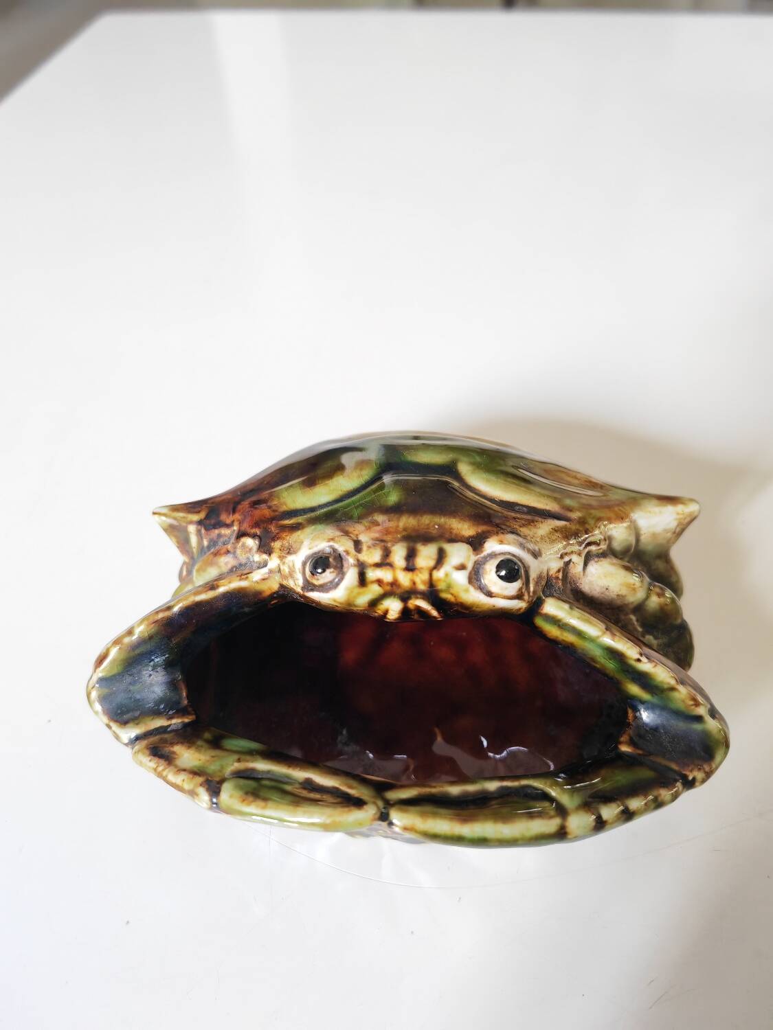 Crab ashtray
