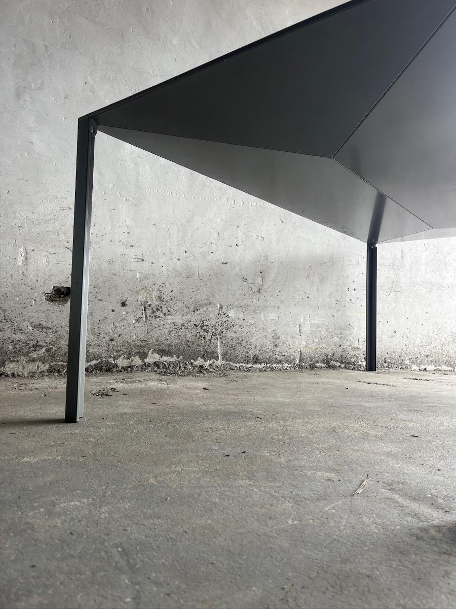 Grand 'Less' grey powder-coated aluminium dining table by Jean Nouvel for Tecno, minimalist 1990s