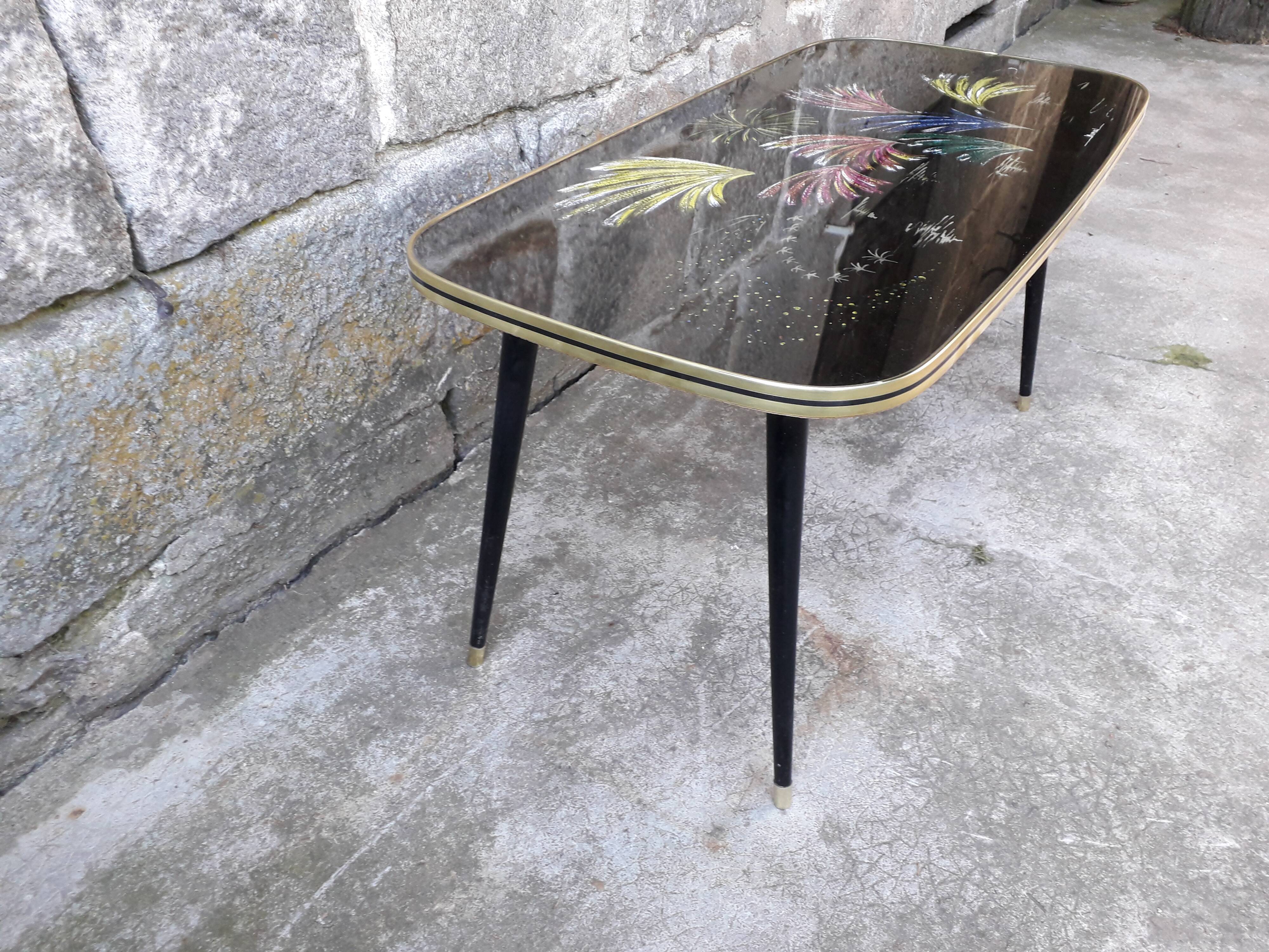 Vintage coffee table spindle legs