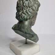Buste d'Esculape en plâtre patiné sur socle en marbre, 21 cm