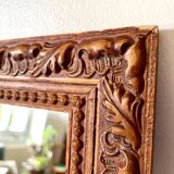 Miroir classique rectangulaire en bois sculpté