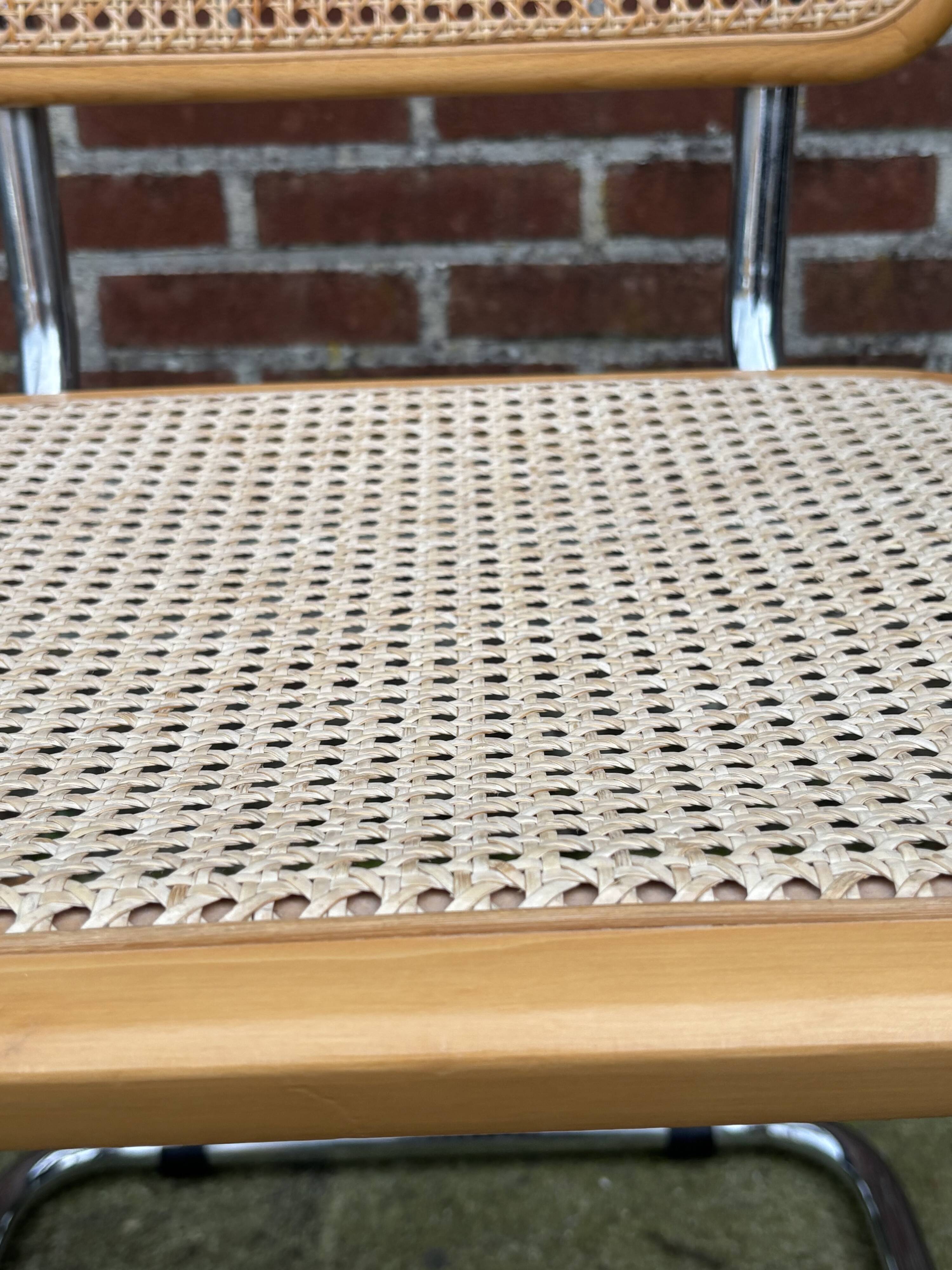 Set of 4 Cesca chairs model B64 with armrests Cesca Marcel breuer design