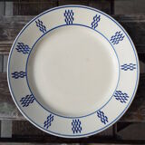 2 flat plates and 1 ravier Lunéville