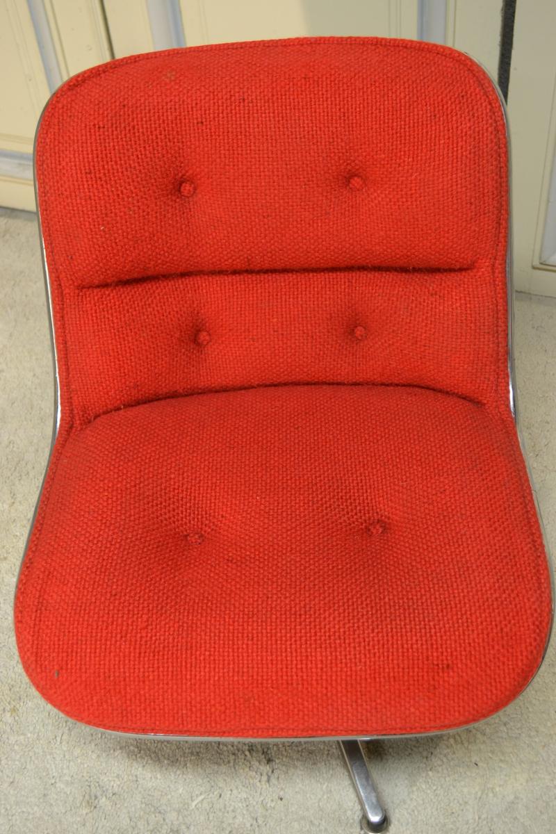 Pair of chairs of Charles Pollock for Knoll